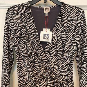 Anne Klein Size Small Black White Oyster Dress